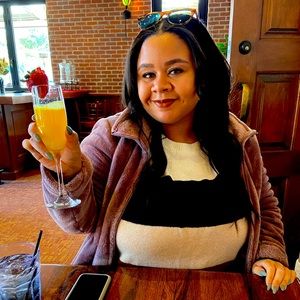 Meet your Posher, Troy